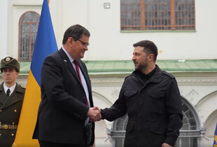 В Україні розпочали дипломатичну місію новопризначені посли чотирьох країн (відео)