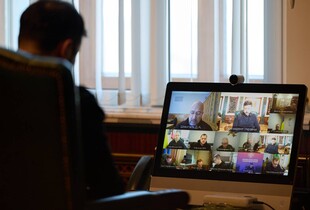 До відновлення енергосистеми Києва залучили додаткові бригади і держкомпанії: Зеленський провів енергетичний селектор