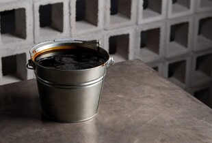 Після стрибка до $120 нафта різко подешевшала: що сталось